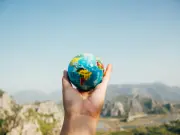 How to Help the World Evolve – Don’t Volunteer a Rational Approach